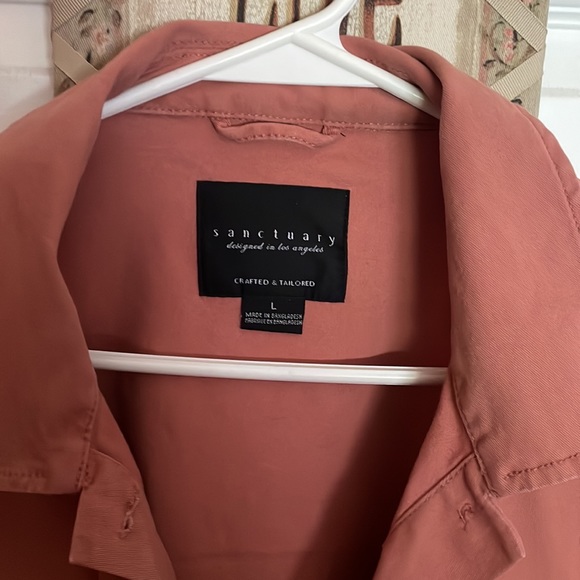 Cute jacket! - Picture 2 of 3